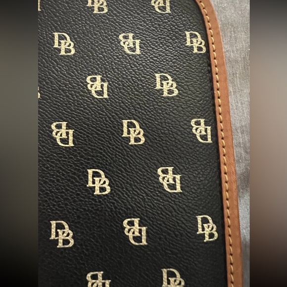 Dooney & Bourke Black Signature 3 pieces Pouch, Wallet 6x3x1" and glasses case - Picture 11 of 11